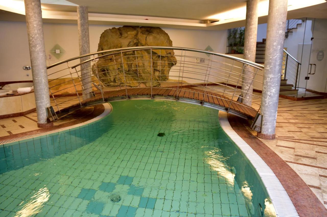 Hotel Krone Brunico Dış mekan fotoğraf