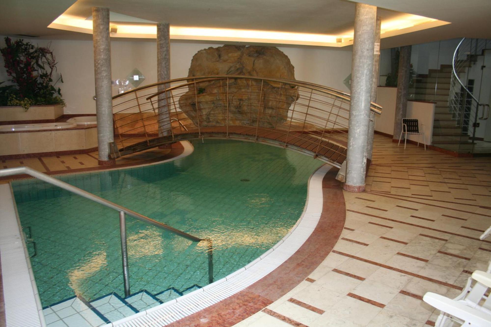 Hotel Krone Brunico Dış mekan fotoğraf